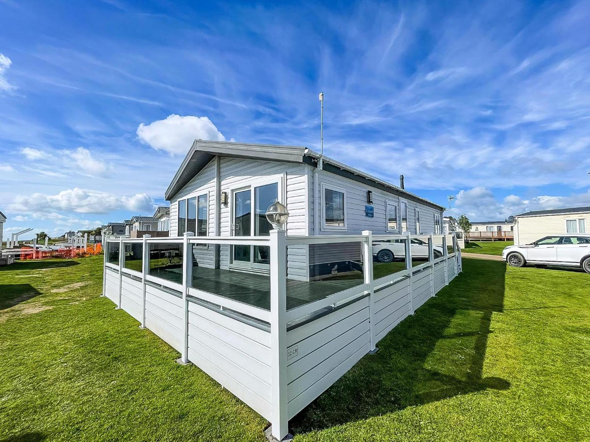 Stunning 6 Berth Lodge With Full Sea Views In Suffolk Ref 68007Cr Lowestoft Εξωτερικό φωτογραφία